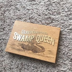 Swamp Queen palette by GraveyardGirl
